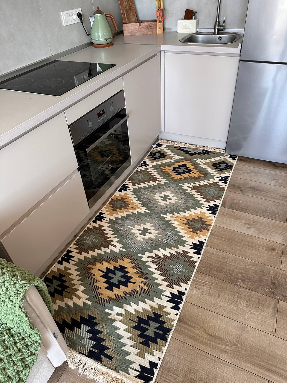 Oboustranný koberec bez vlasu Zigzag Green