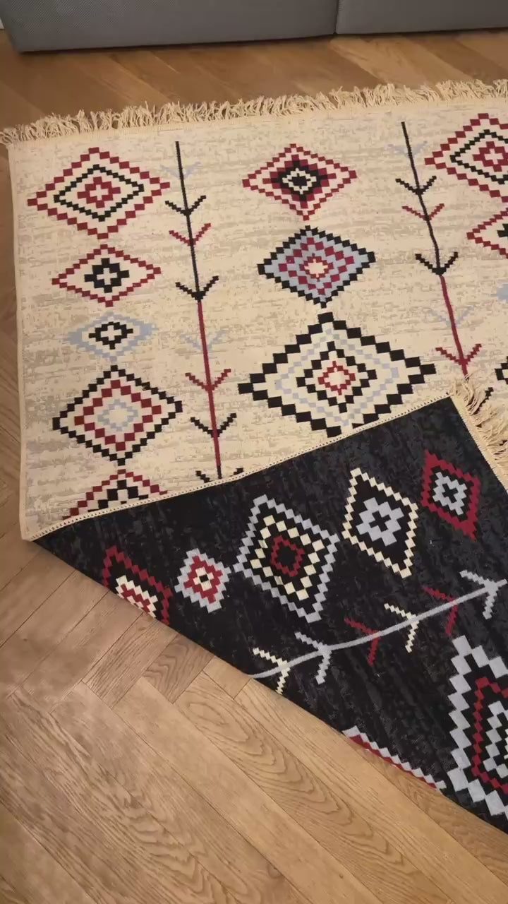 Oboustranný koberec bez vlasu Hutsul Black